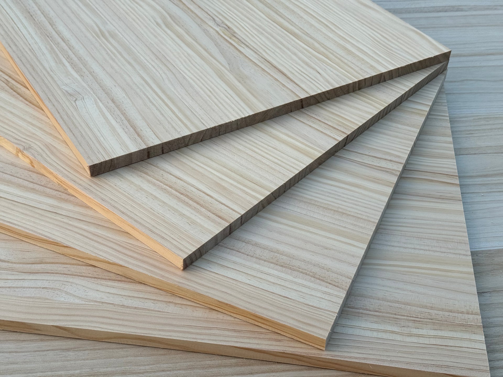 New Zealand Ultra Prime Grade Knotless Full Stave Solid Wood Furniture Boards